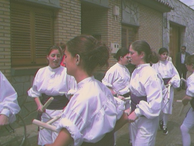 Dance de Herrera de los Navarros encuentro de danzantes en Novillas.
