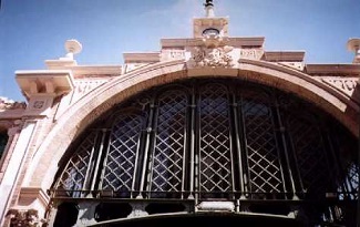 Central Market of Zaragoza west face details