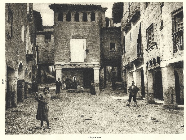 Pyrenäen. Alquezar (Huesca). 212